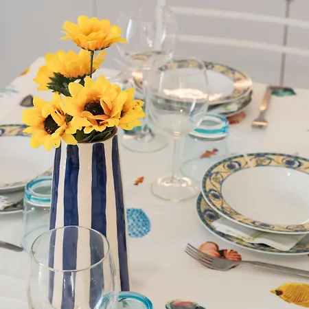 Azzurra - Mare سكولييتي